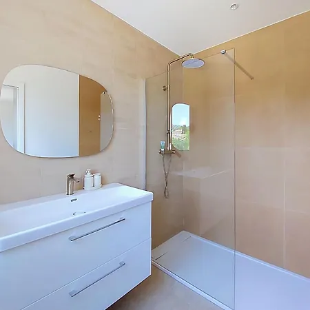 La Nana By Interhome Les Lecques